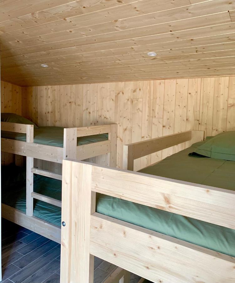 La Petite Auberge Insolite Saint-Affrique Extérieur photo